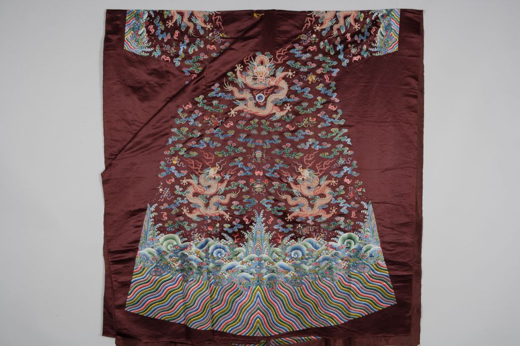 图片[1]-Sauce satin ground silk embroidered cloud dragon robe material with rice beads-China Archive